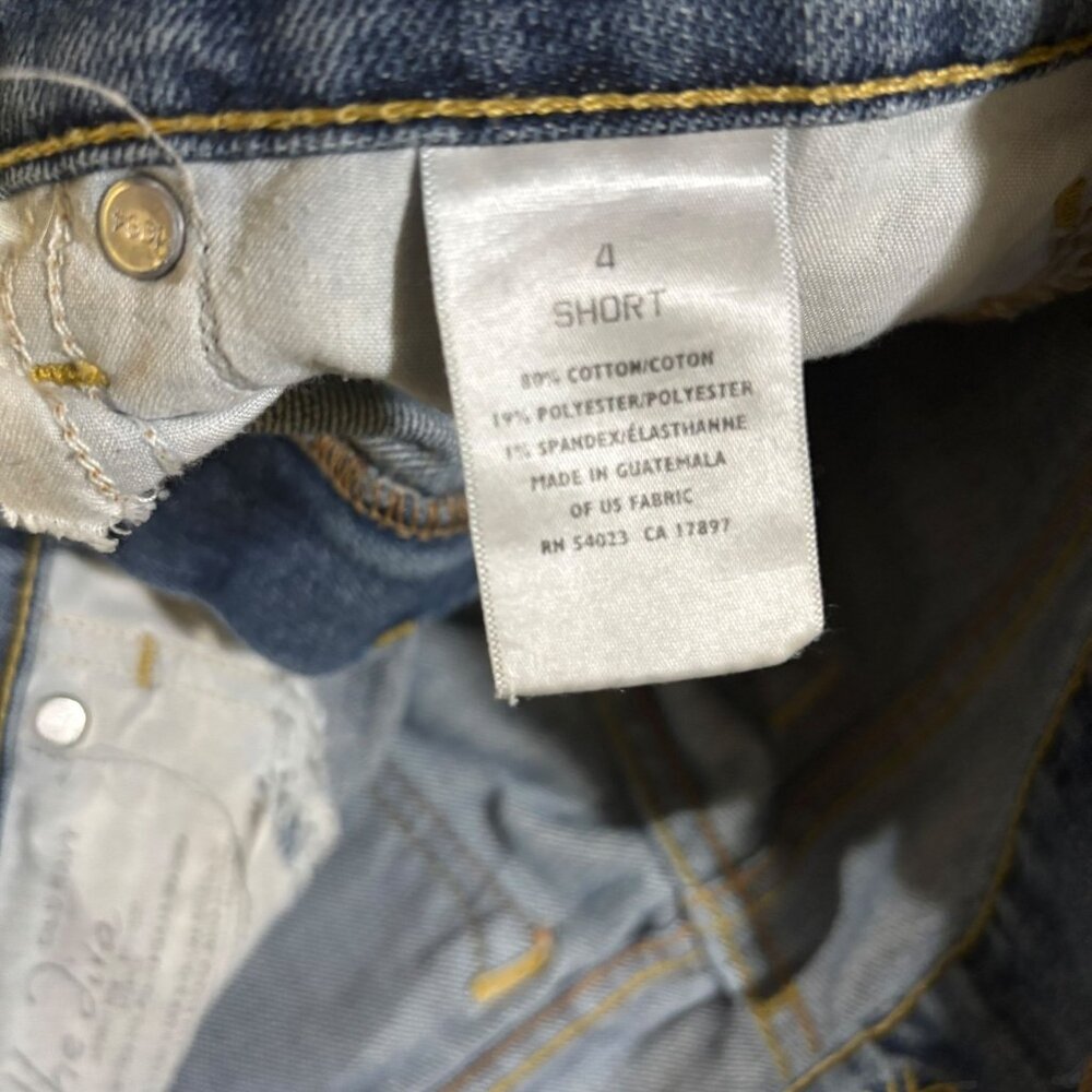 Old Navy The Diva 4 Short Denim Jeans Knee Holes - Picture 6 of 9